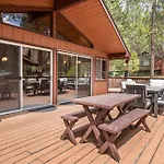 Papa Bear Cabin